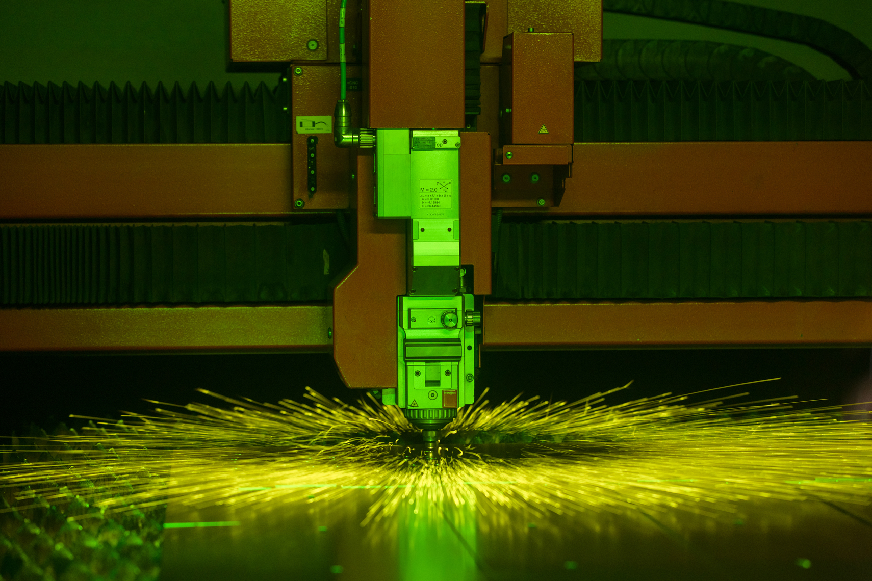 andrew-young-photography-industrial-photography-chicago-cnc-laser-chicago-industrial-photographer-sparks